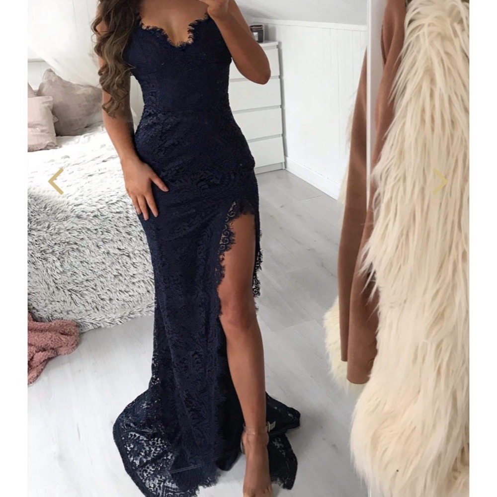 Alamour gown/prom dress navy